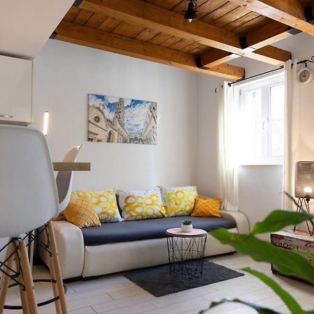 Central Split Rooms And Apartments Paese Ngoại thất bức ảnh